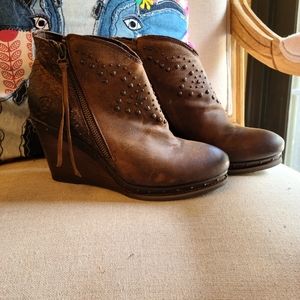 Ariat Wedge Stud Booties 8.5